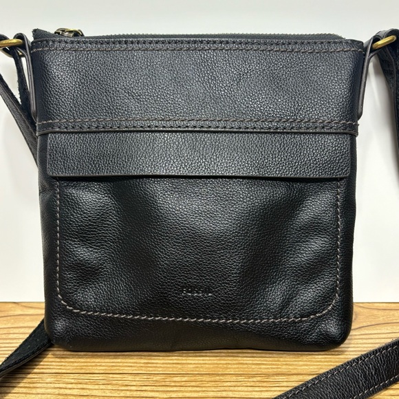 Fossil Aida Small Black Leather Crossbody - Picture 2 of 10